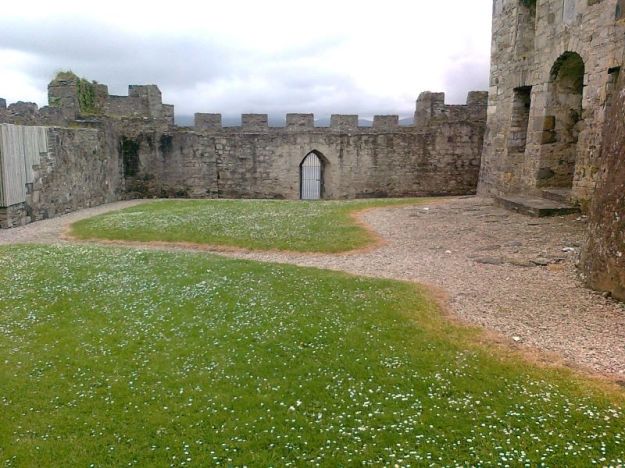 Doe-Castle-The-Bawn