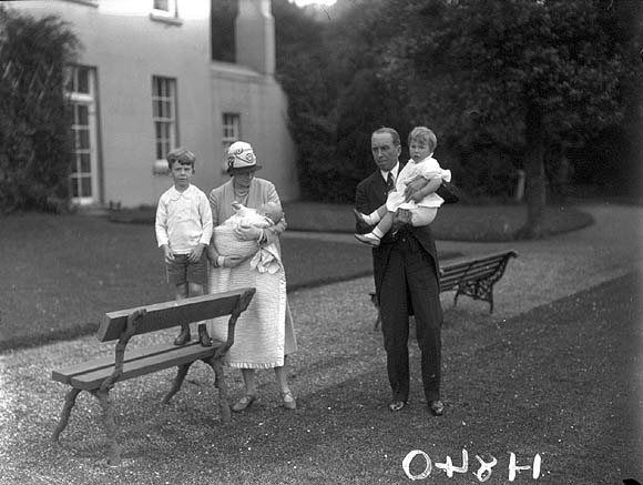 Frederick Sterling and his family on thee grounds of Ashtown Lodge. Photo from the National Library of Ireland